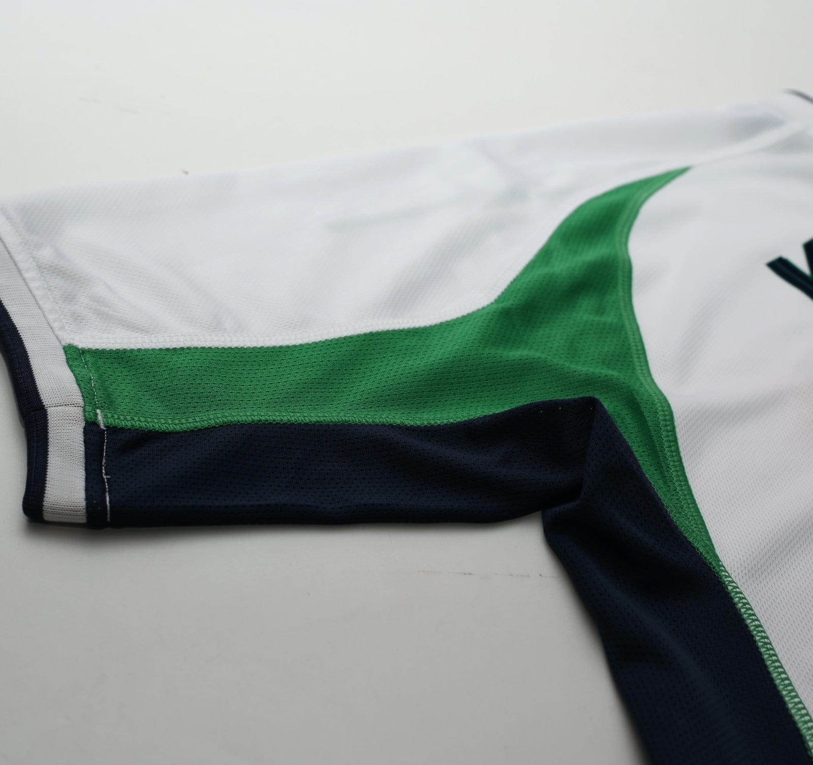 2002/03 KEANE #6 Ireland Vintage Umbro Away Football Shirt (S)