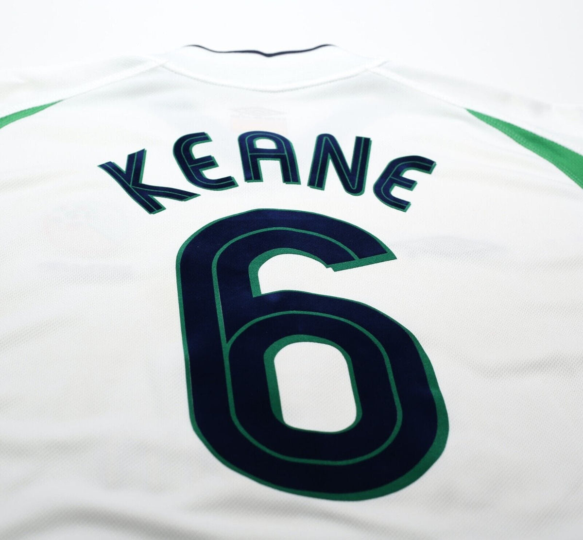 2002/03 KEANE #6 Ireland Vintage Umbro Away Football Shirt (XL)