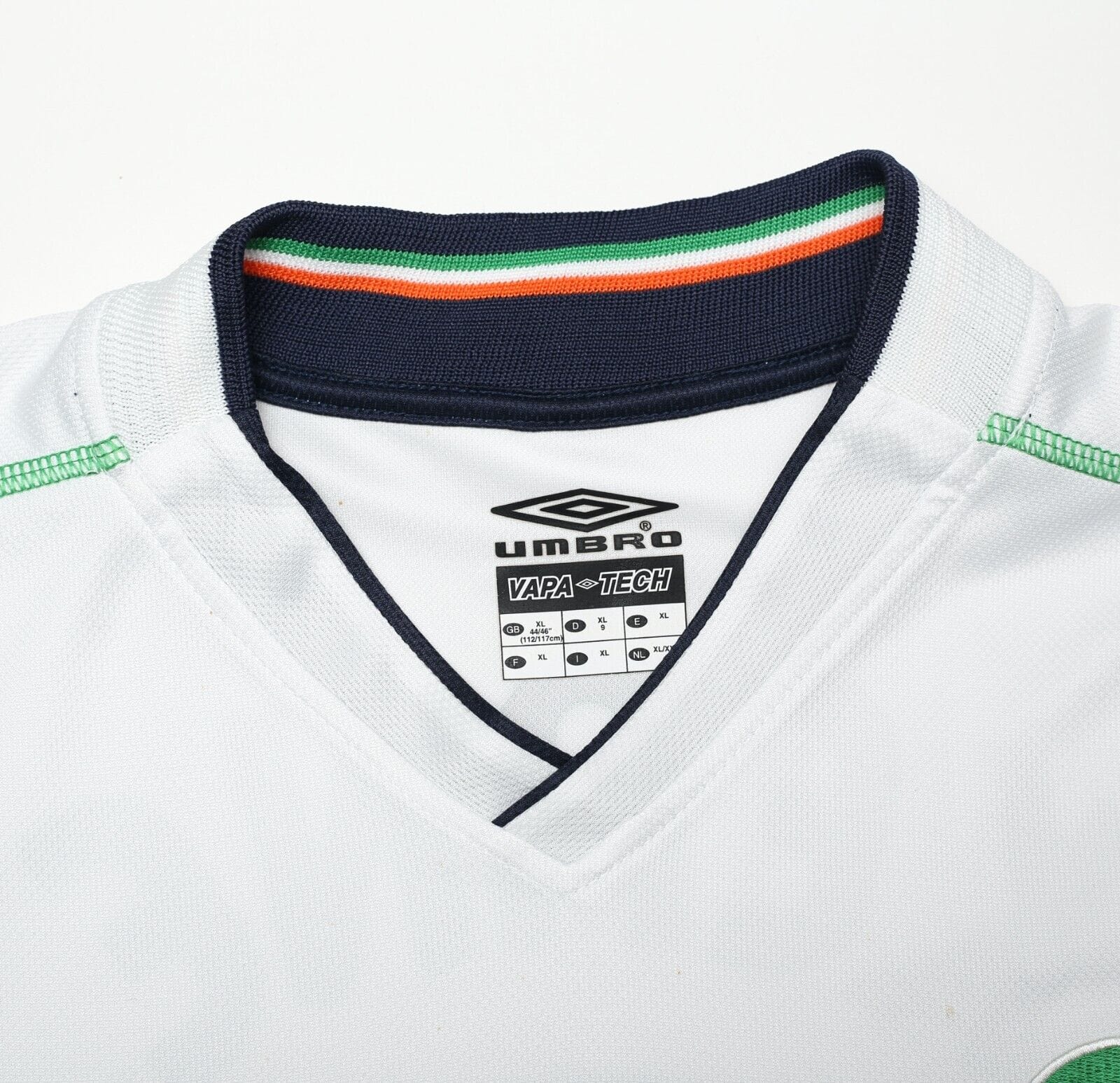 2002/03 KEANE #6 Ireland Vintage Umbro Away Football Shirt (XL)