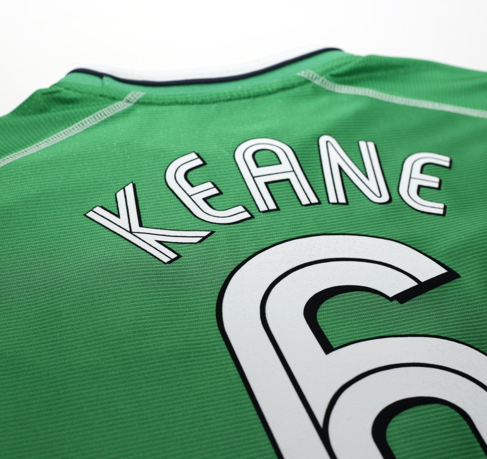 2002/03 KEANE #6 Ireland Vintage Umbro Home Football Shirt (L)
