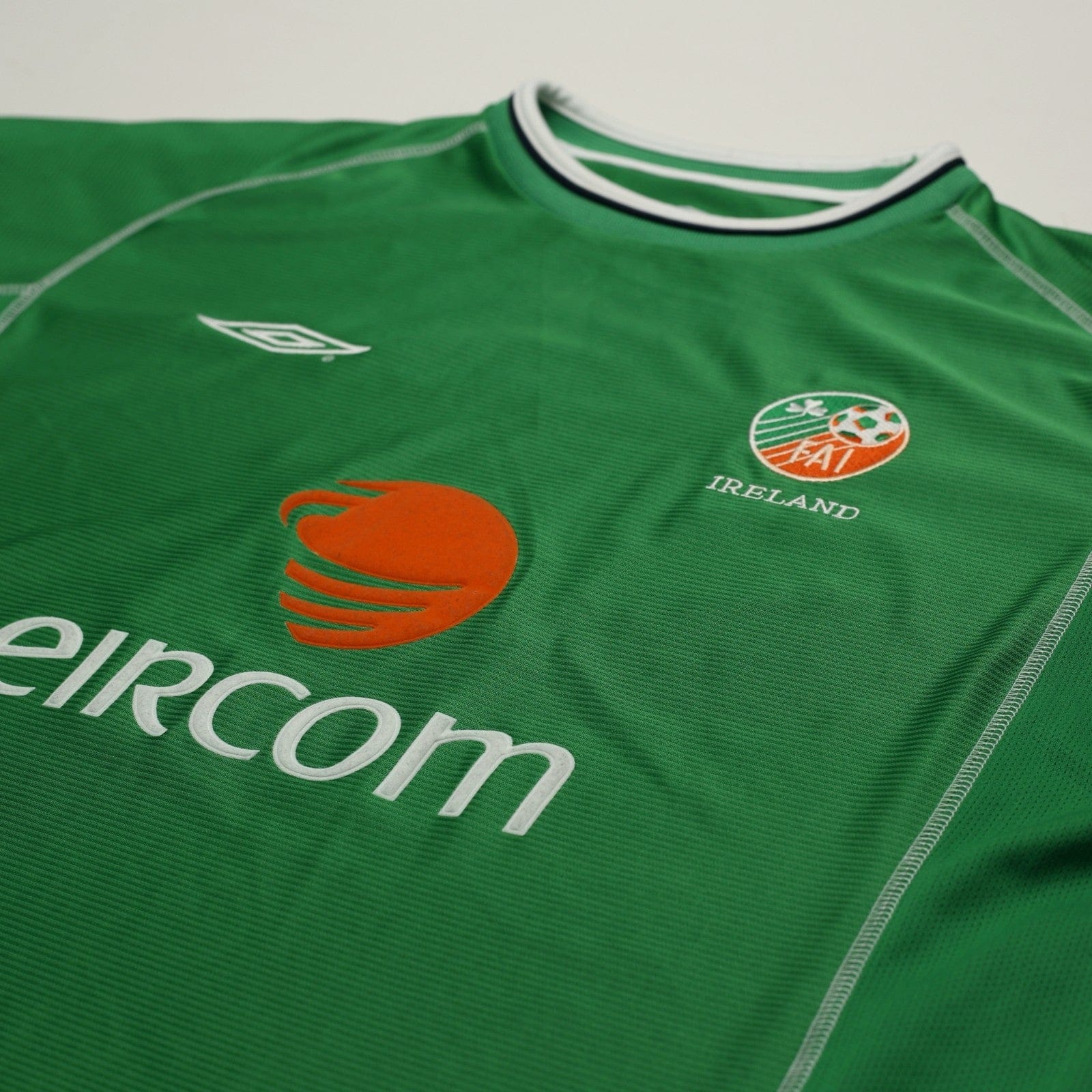 2002/03 Keane #6 Ireland Vintage Umbro Home Football Shirt (XL)