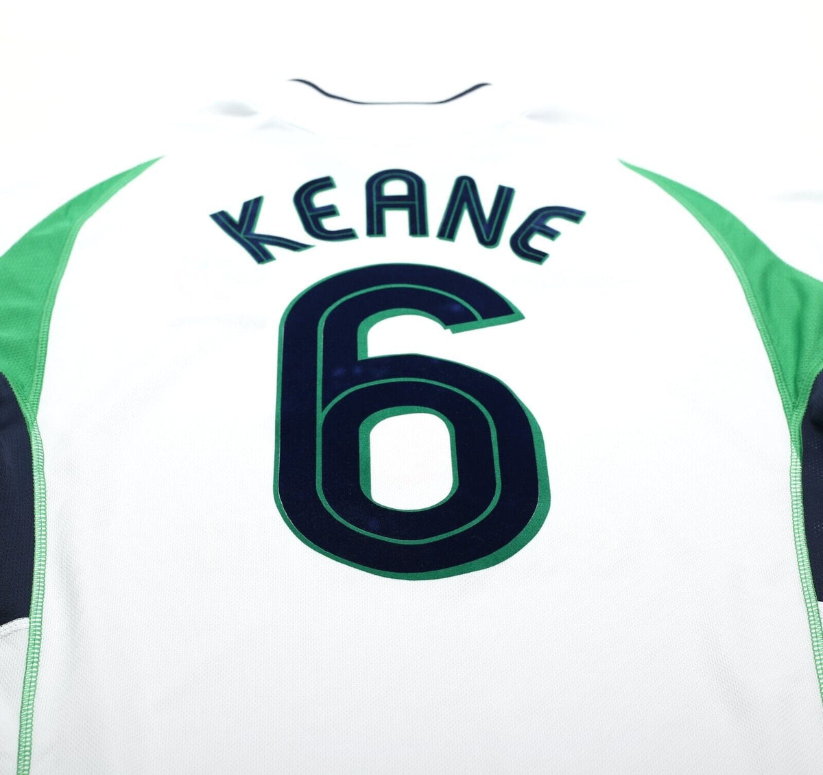 2002/03 KEANE #6 Ireland Vintage Umbro L/S Away Football Shirt (M)