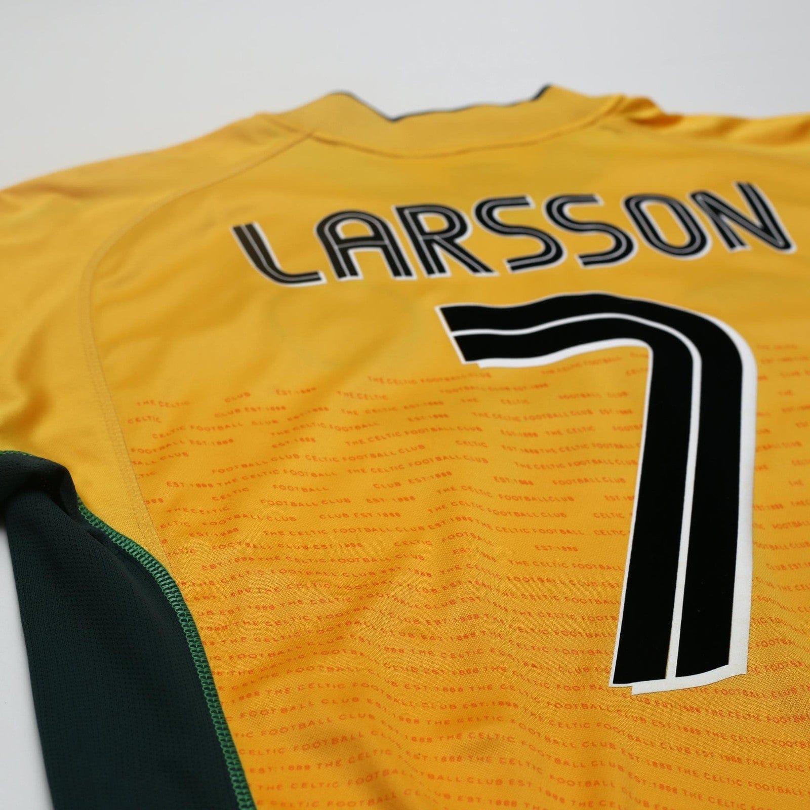 2002/03 Larsson #7 Celtic Vintage Umbro Away Football Shirt (L)