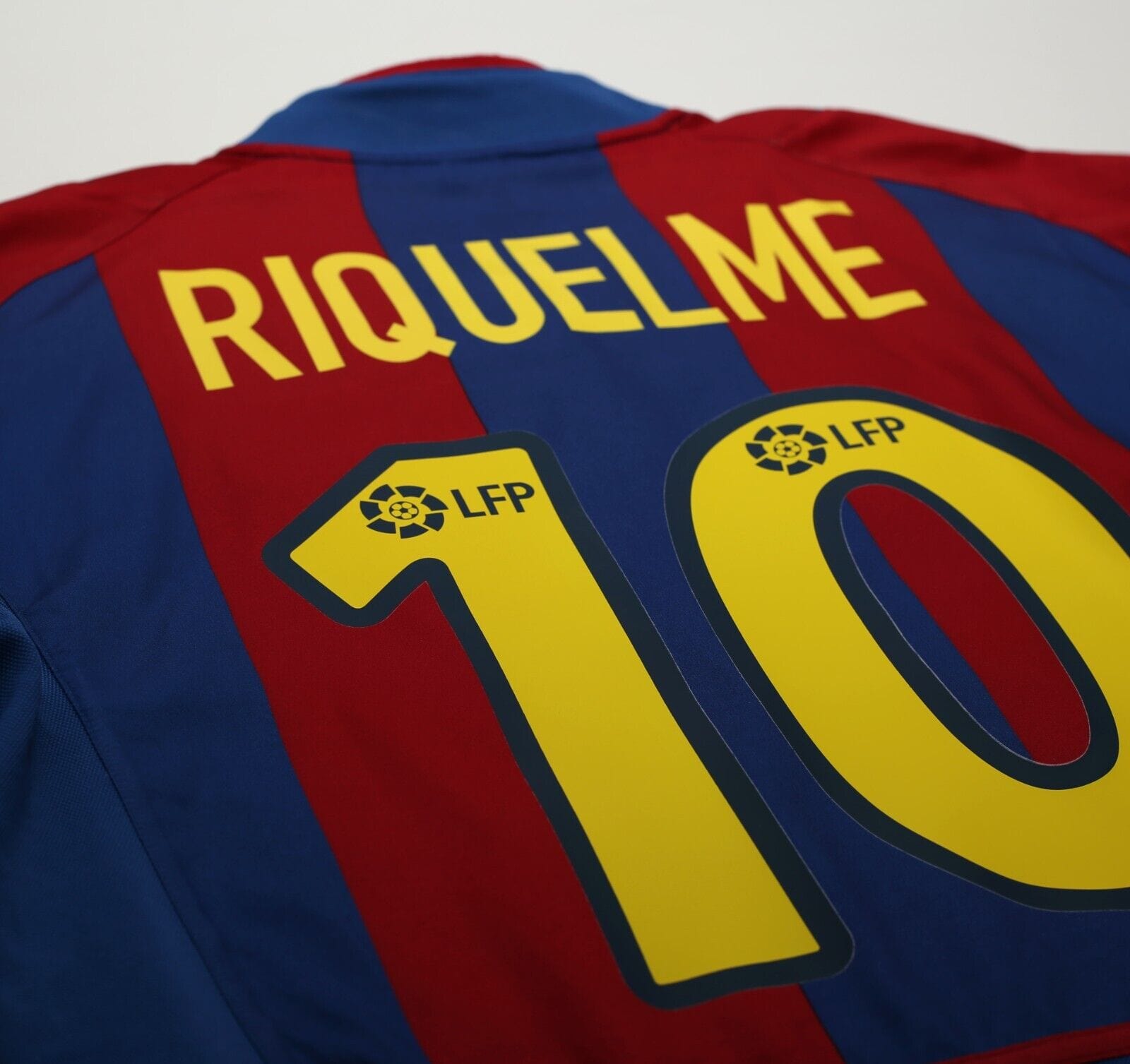 2002/03 RIQUELME #10 Barcelona Vintage Nike Home Football Shirt (S)