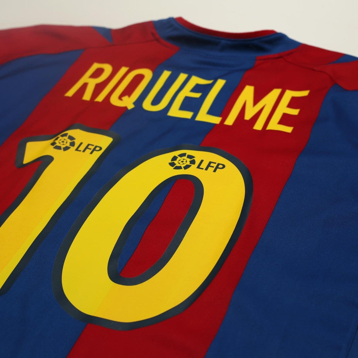2002/03 Riquelme #10 Barcelona Vintage Nike Home Football Shirt (XL)