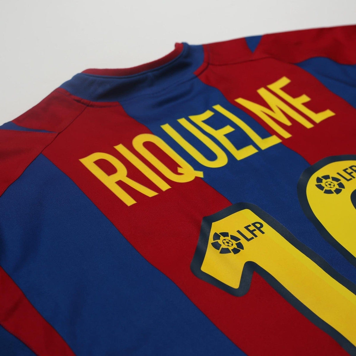 2002/03 Riquelme #10 Barcelona Vintage Nike Home Football Shirt (XL)