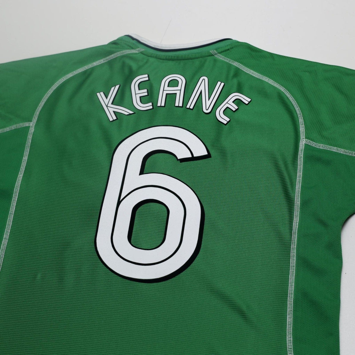 2002/03 Roy Keane #6 Ireland Vintage Umbro Home Football Shirt (M) 2002 WC