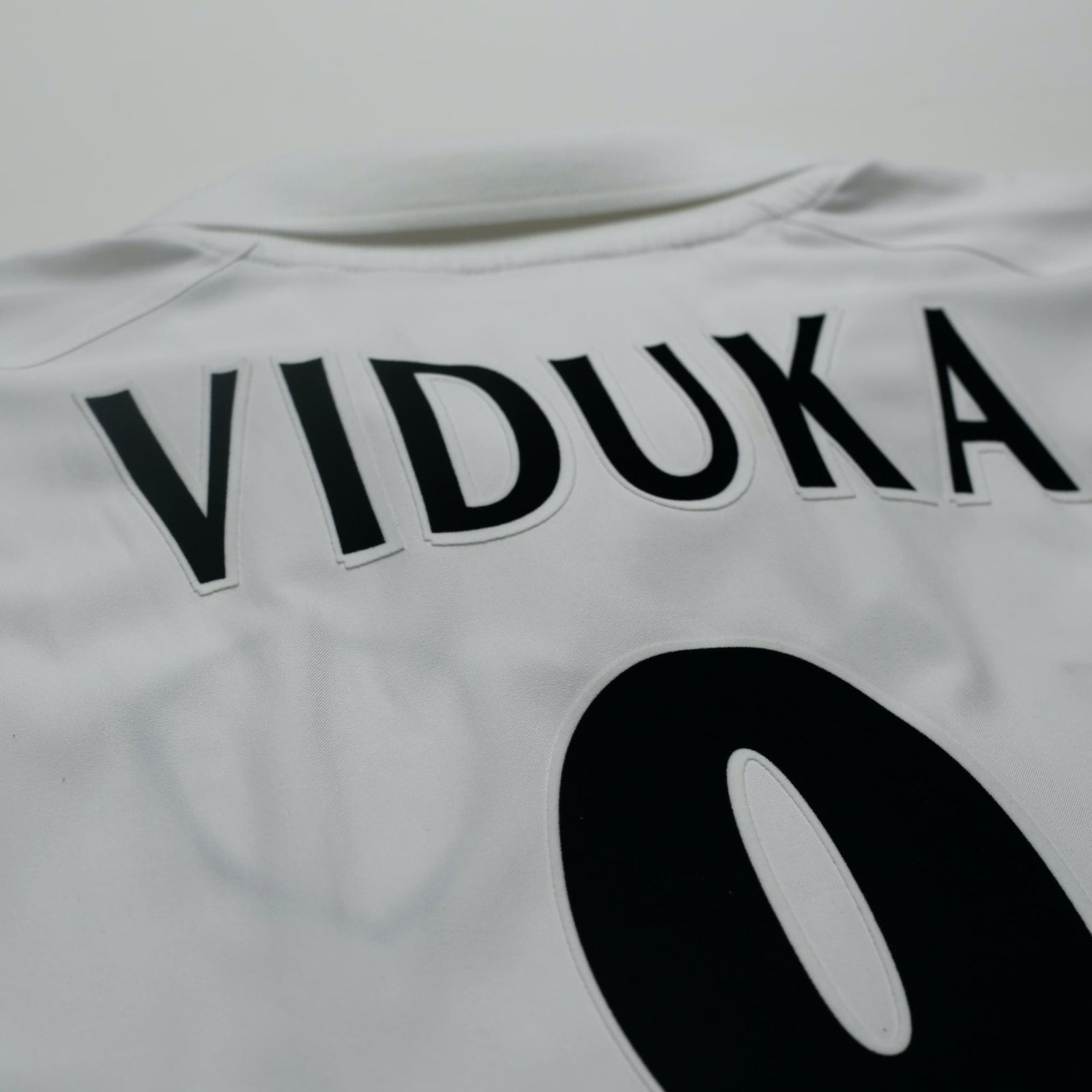 2002/03 Viduka #9 Leeds United Vintage Nike Home Football Shirt (L)