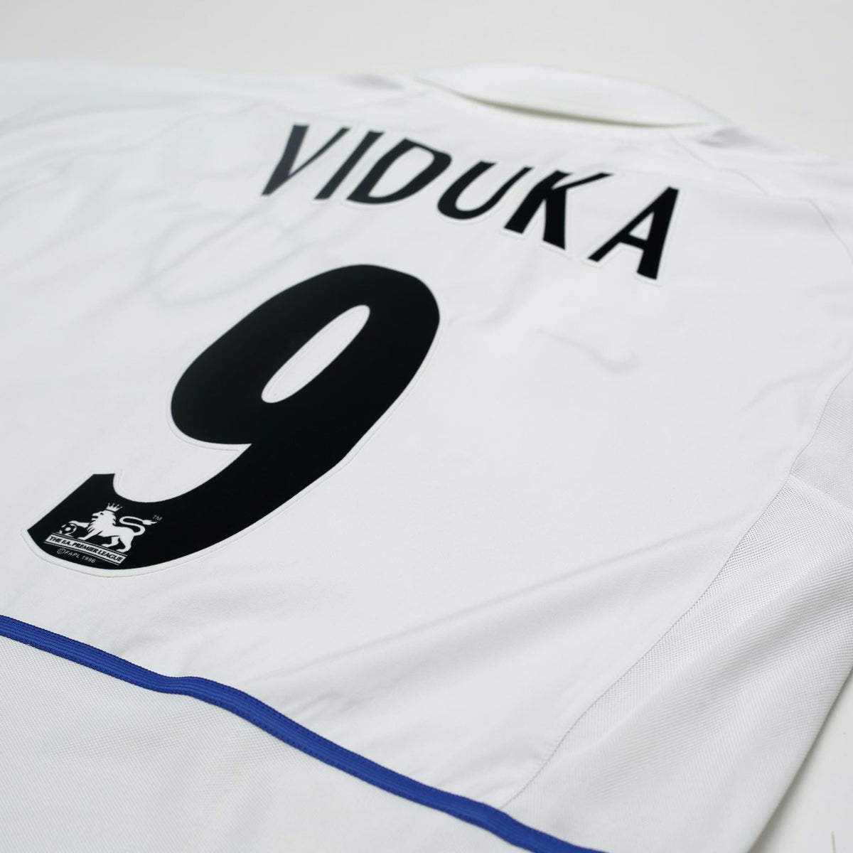 2002/03 Viduka #9 Leeds United Vintage Nike Home Football Shirt (L)