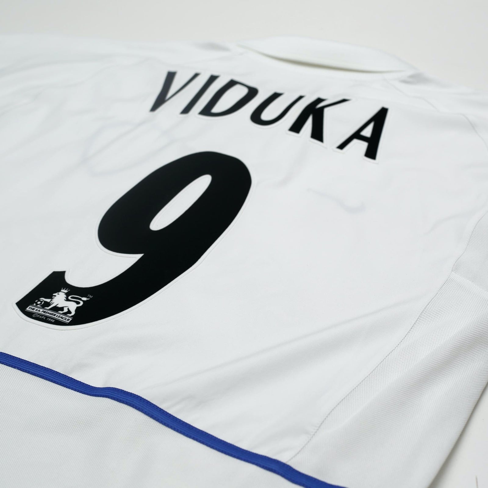 2002/03 Viduka #9 Leeds United Vintage Nike Home Football Shirt (L)