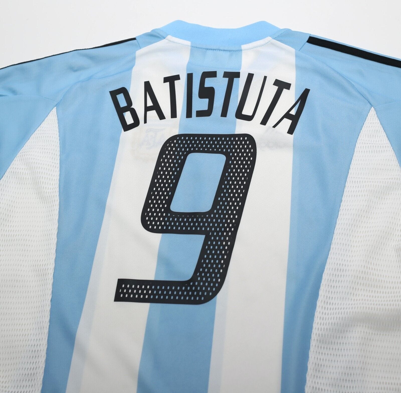 2002/04 BATISTUTA #9 Argentina Vintage adidas Home Football Shirt Jersey (L)