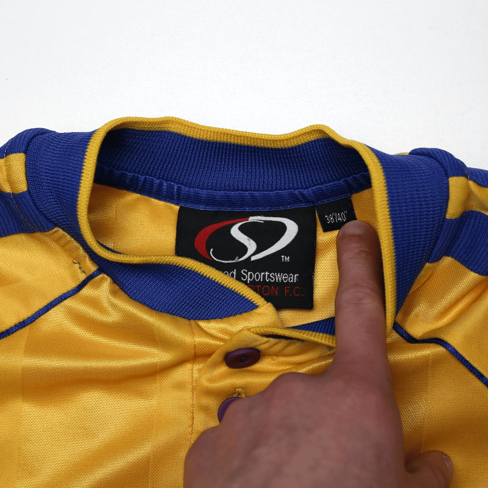 2002/04 Beattie #9 Southampton Vintage Saints Away Football Shirt (M)