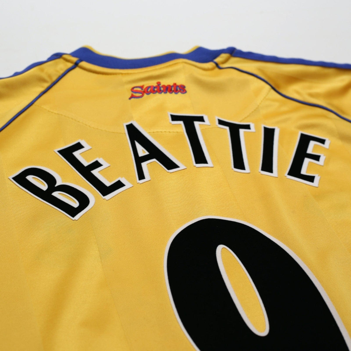 2002/04 Beattie #9 Southampton Vintage Saints Away Football Shirt (M)
