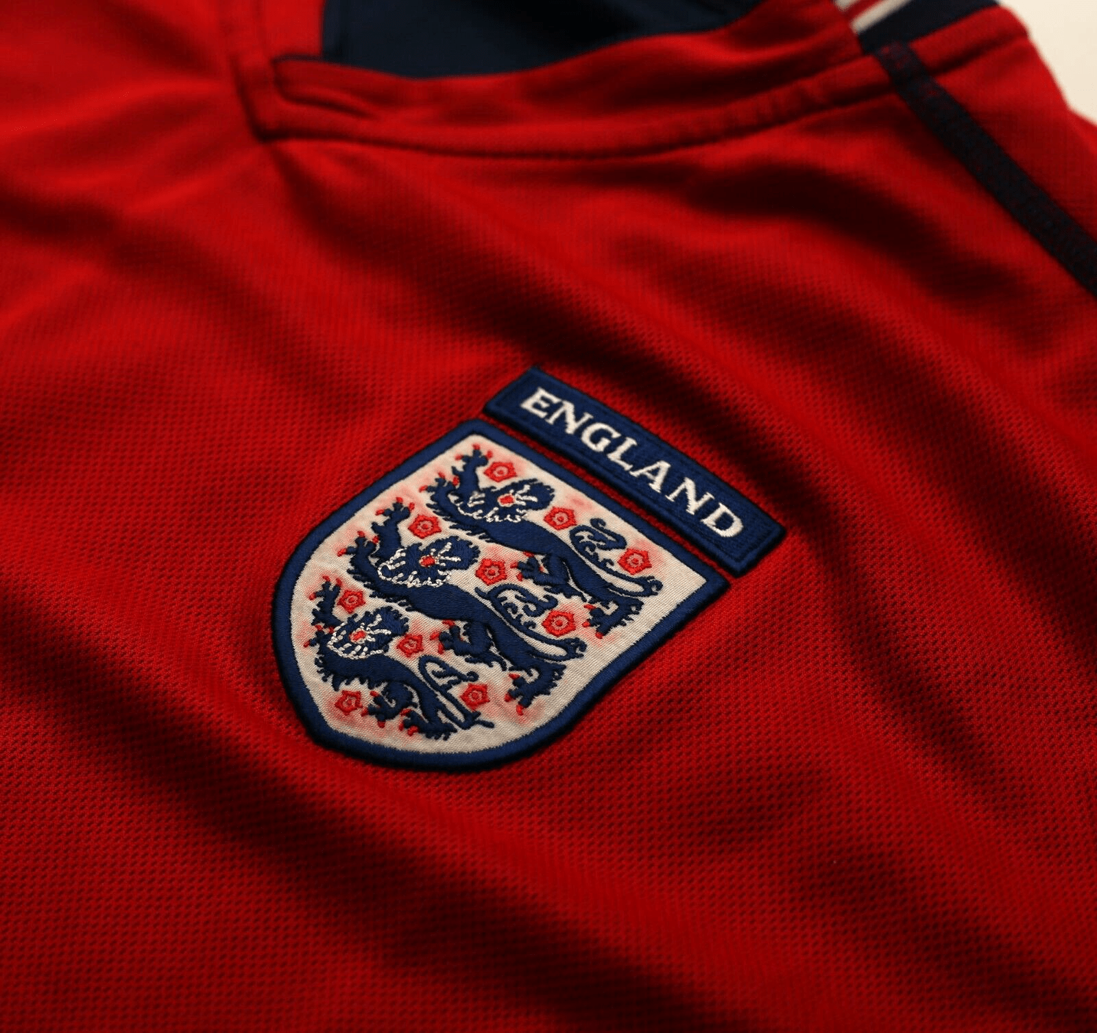 2002/04 BECKHAM #7 England Vintage Umbro Away Football Shirt (L) Argentina WC