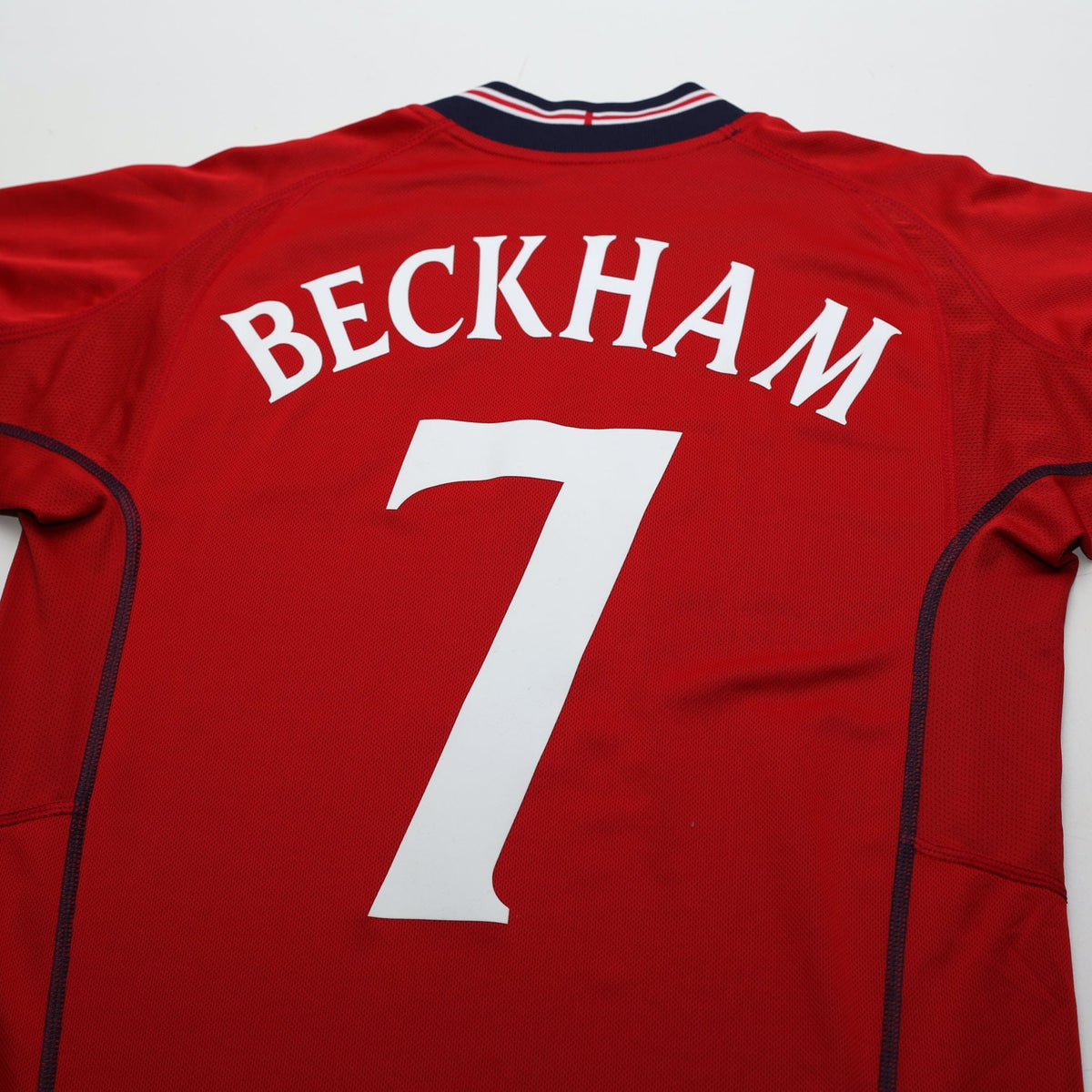 2002/04 BECKHAM #7 England Vintage Umbro Away Football Shirt (S) Argentina WC