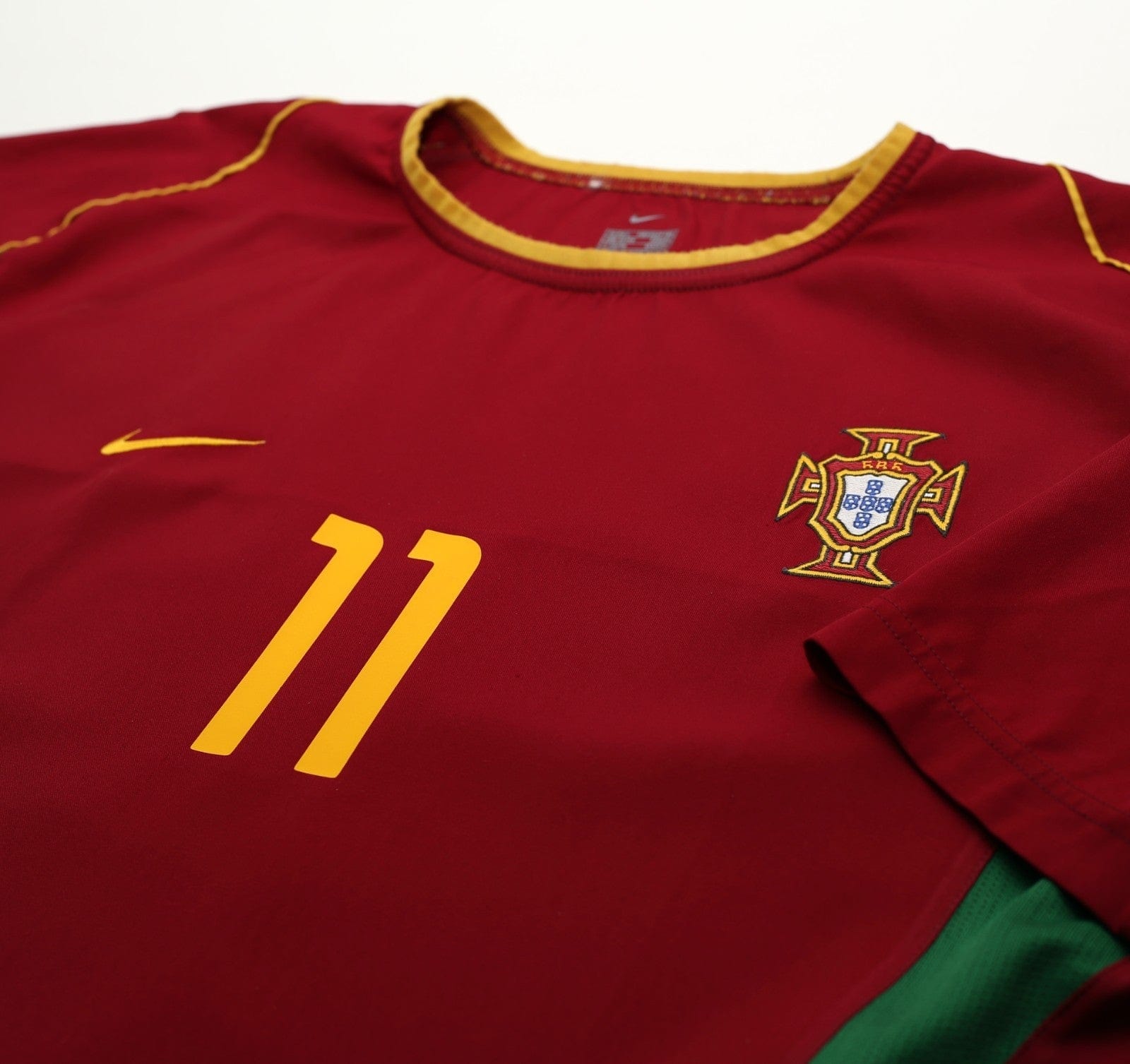2002/04 C. RONALDO #11 Portugal Vintage Nike Home Football Shirt (L)