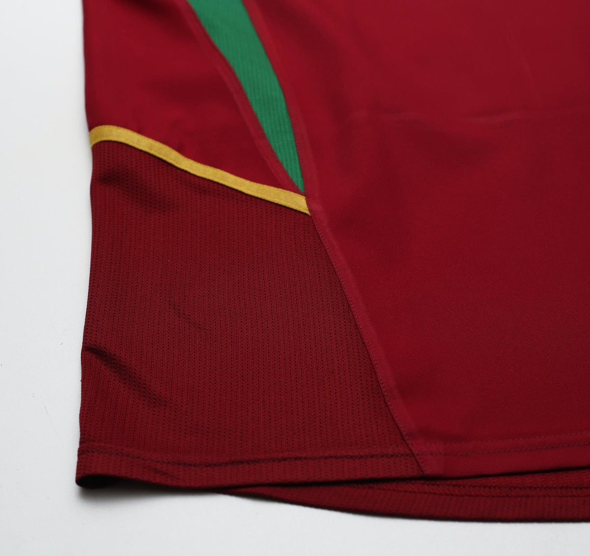 2002/04 C. RONALDO #11 Portugal Vintage Nike Home Football Shirt (L)