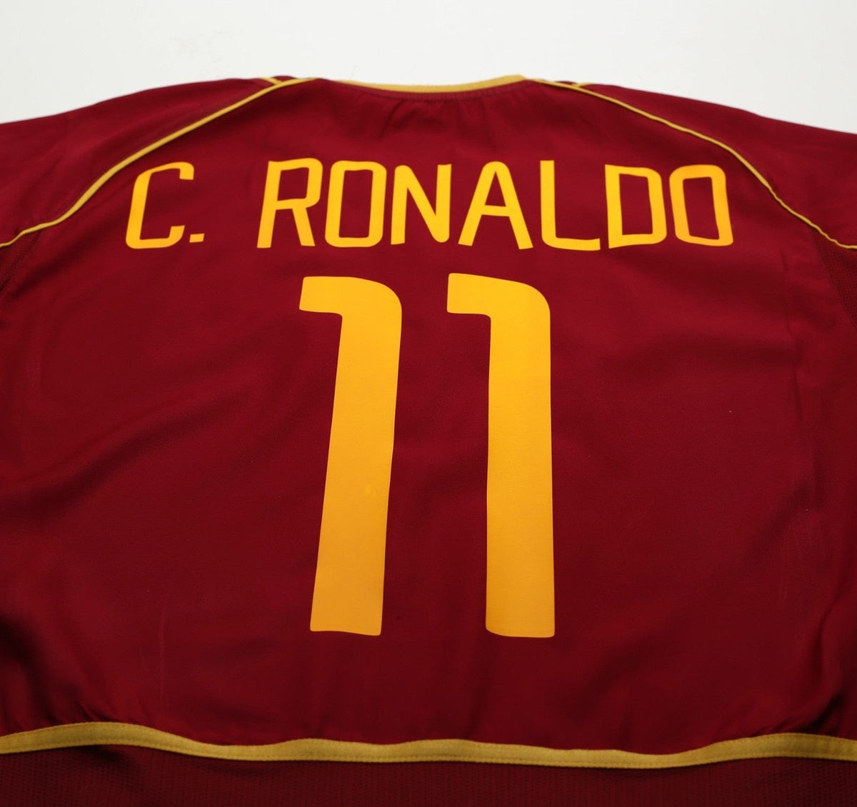 2002/04 C. RONALDO #11 Portugal Vintage Nike Home Football Shirt (L)