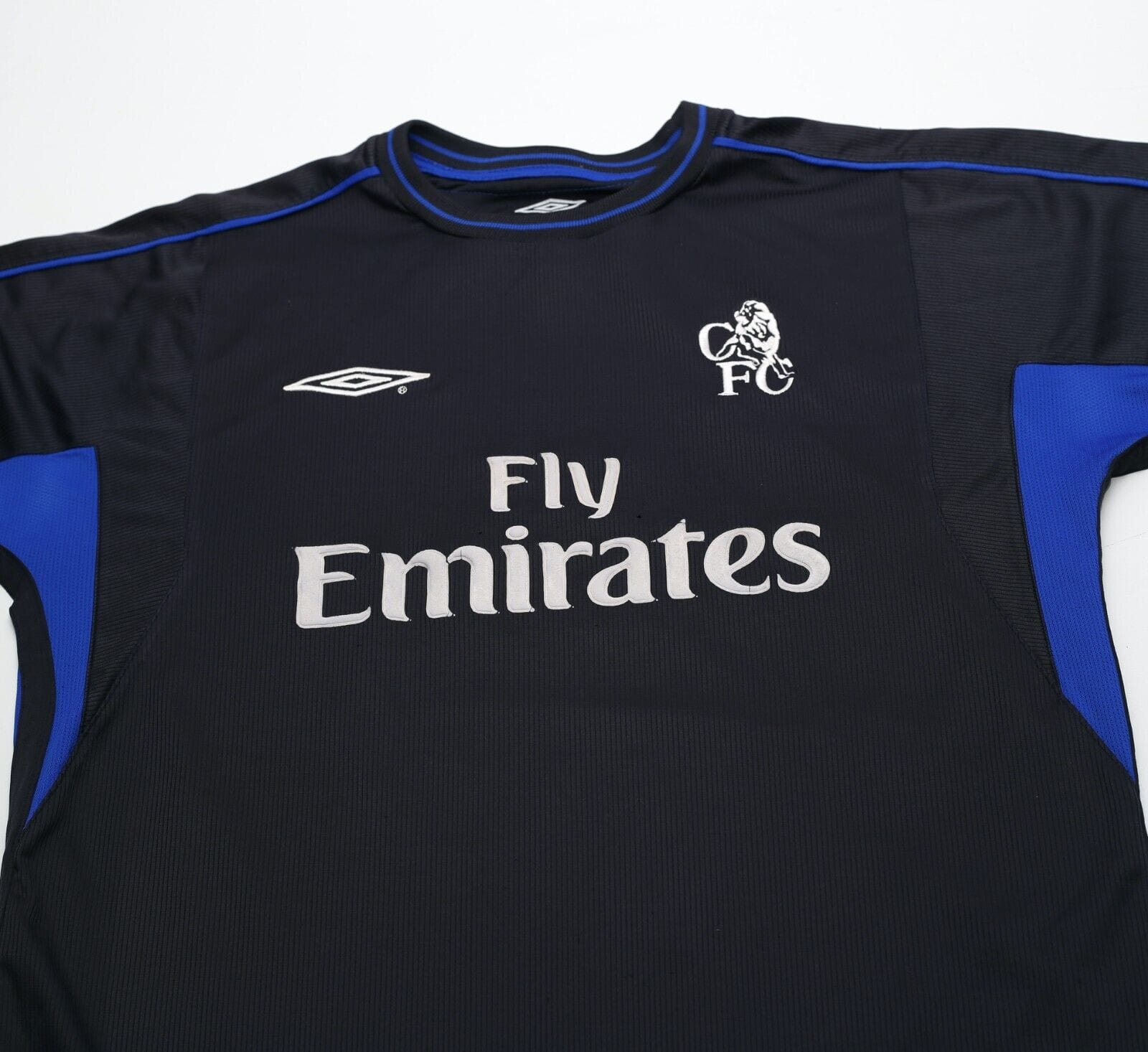 2002/04 CHELSEA Vintage Umbro Away Football Shirt (L)