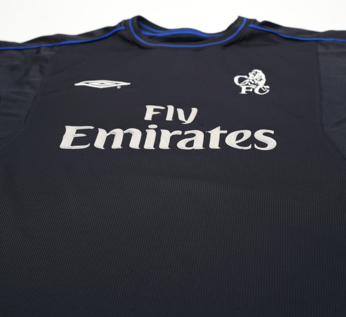 2002/04 CHELSEA Vintage Umbro Away Football Shirt (L)