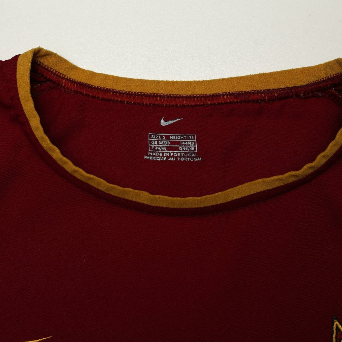 2002/04 Figo #7 Portugal Vintage Nike Home Football Shirt (S)