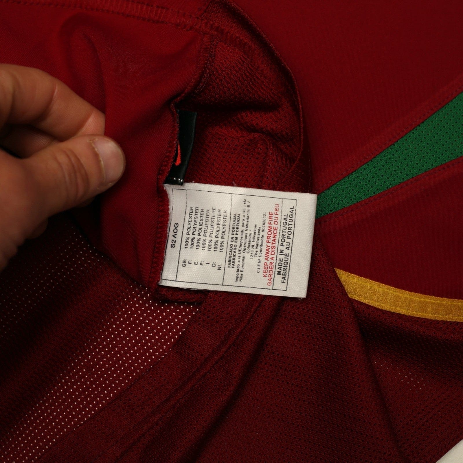 2002/04 Figo #7 Portugal Vintage Nike Home Football Shirt (S)