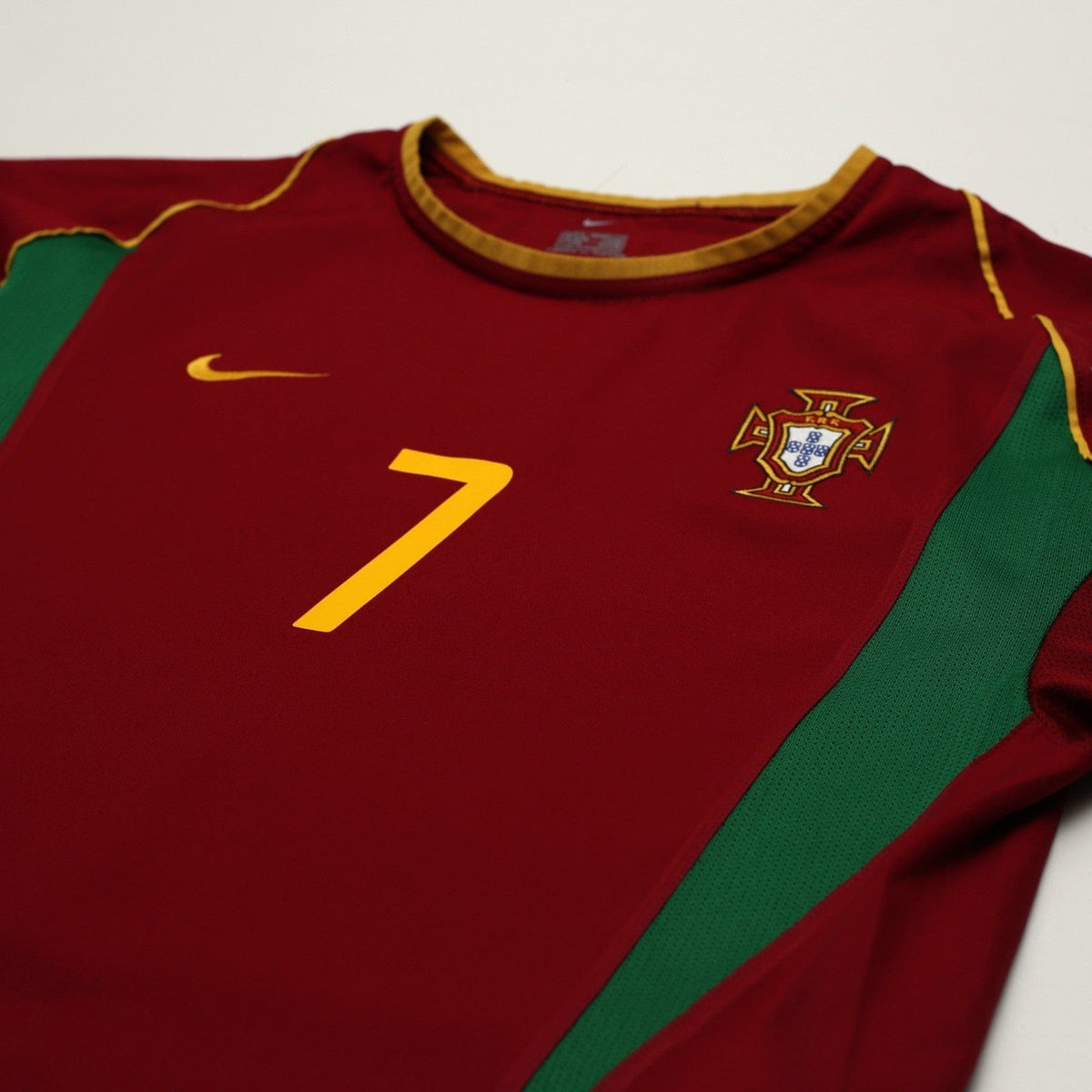 2002/04 Figo #7 Portugal Vintage Nike Home Football Shirt (S)