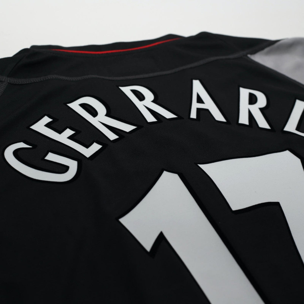 2002/04 Gerrard #17 Liverpool Vintage Reebok Away Football Shirt (L)