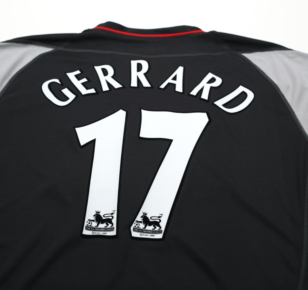 2002/04 GERRARD #17 Liverpool Vintage Reebok Away Football Shirt (M)