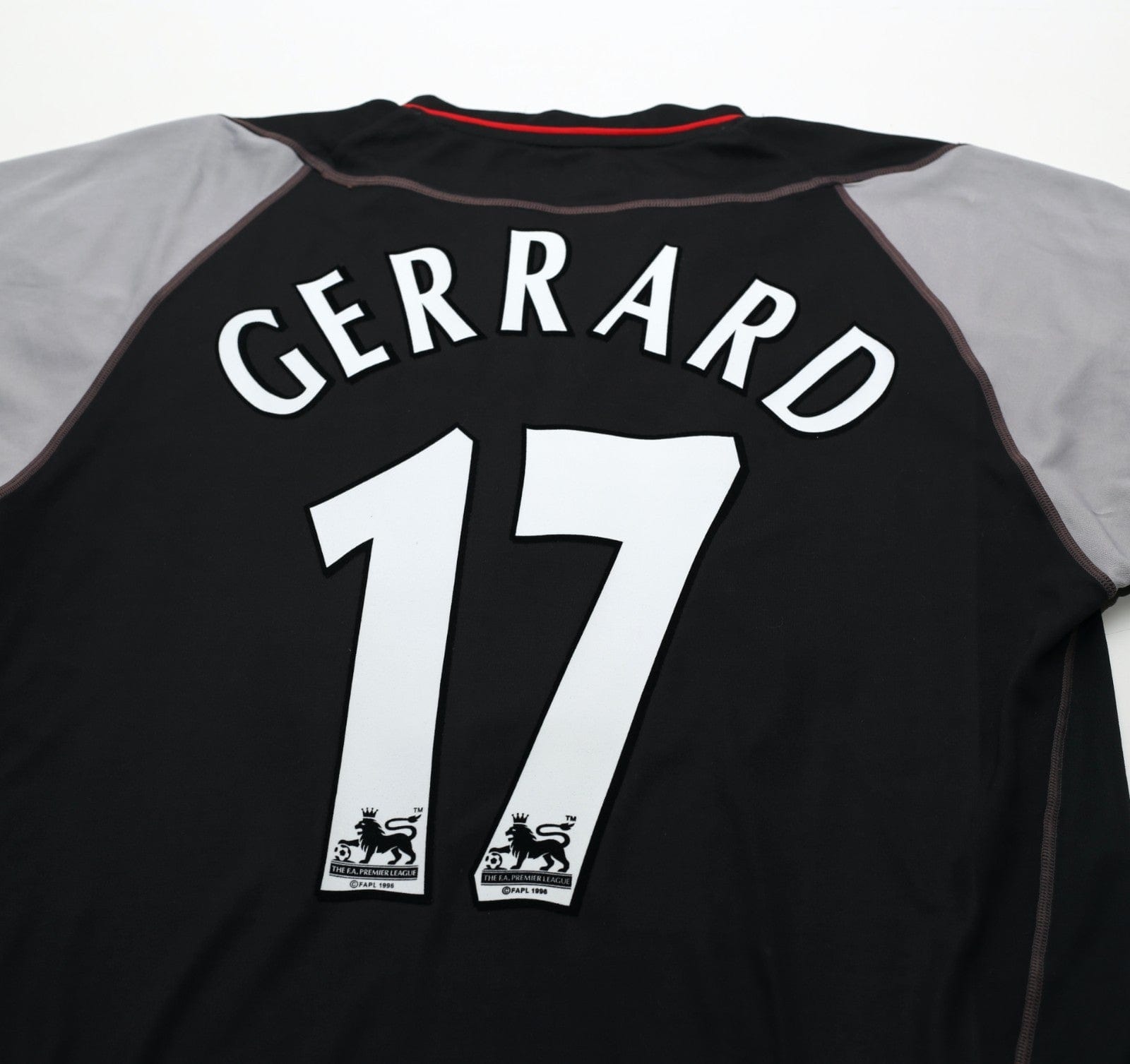 2002/04 GERRARD #17 Liverpool Vintage Reebok Away Football Shirt (M)