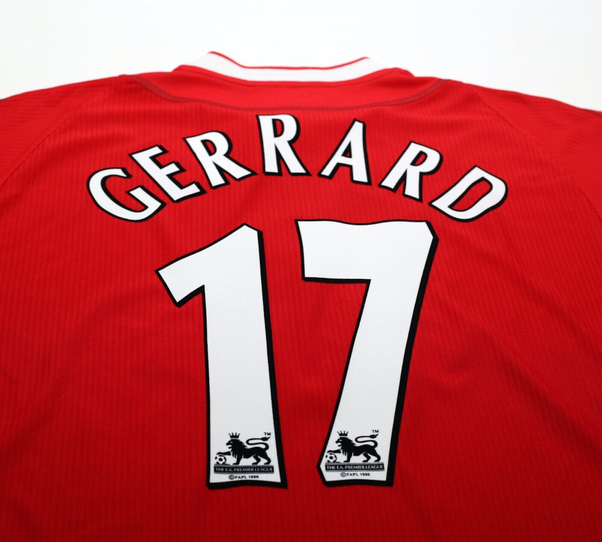 2002/04 GERRARD #17 Liverpool Vintage Reebok Home Football Shirt (M)