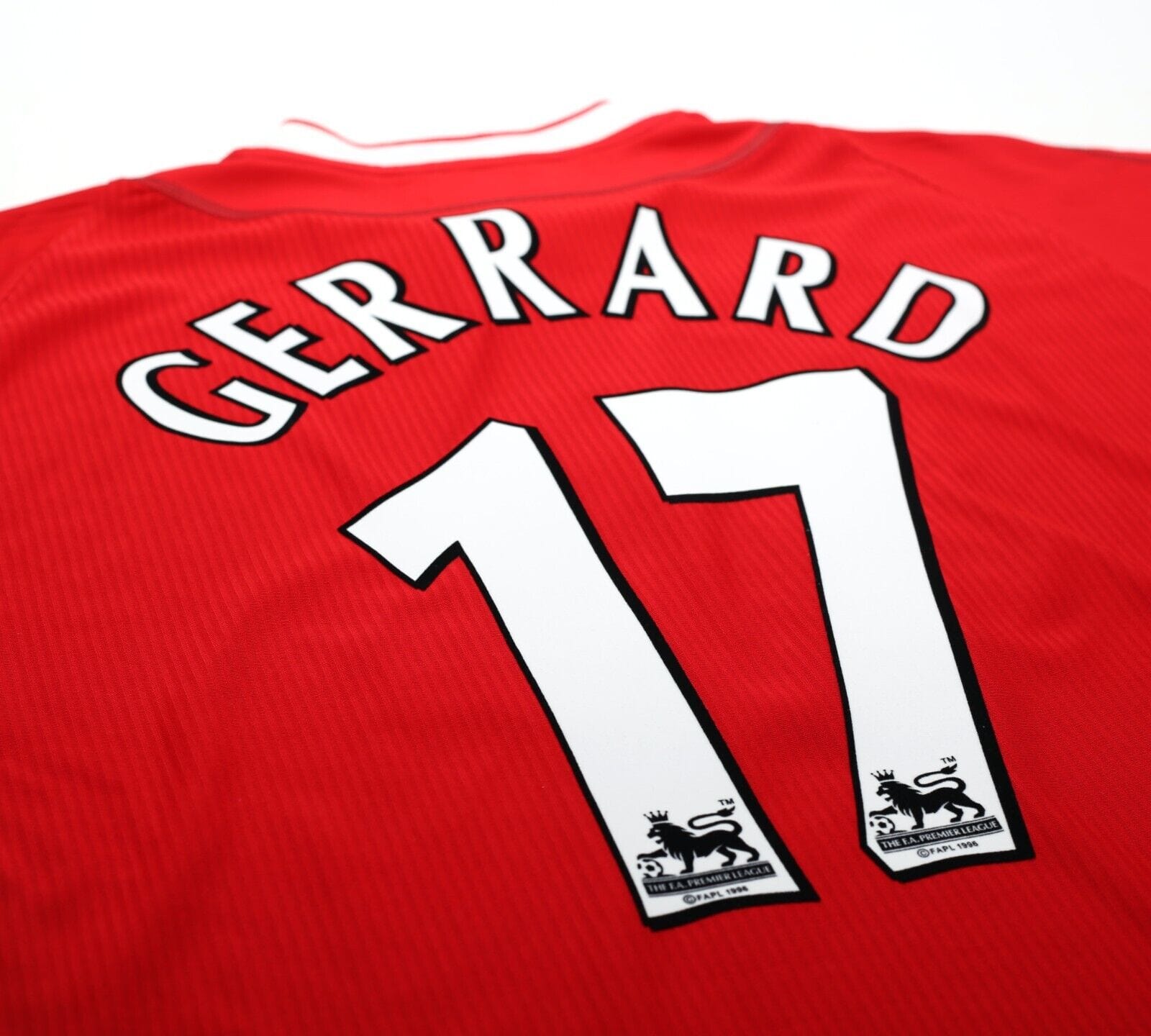 2002/04 GERRARD #17 Liverpool Vintage Reebok Home Football Shirt (M)