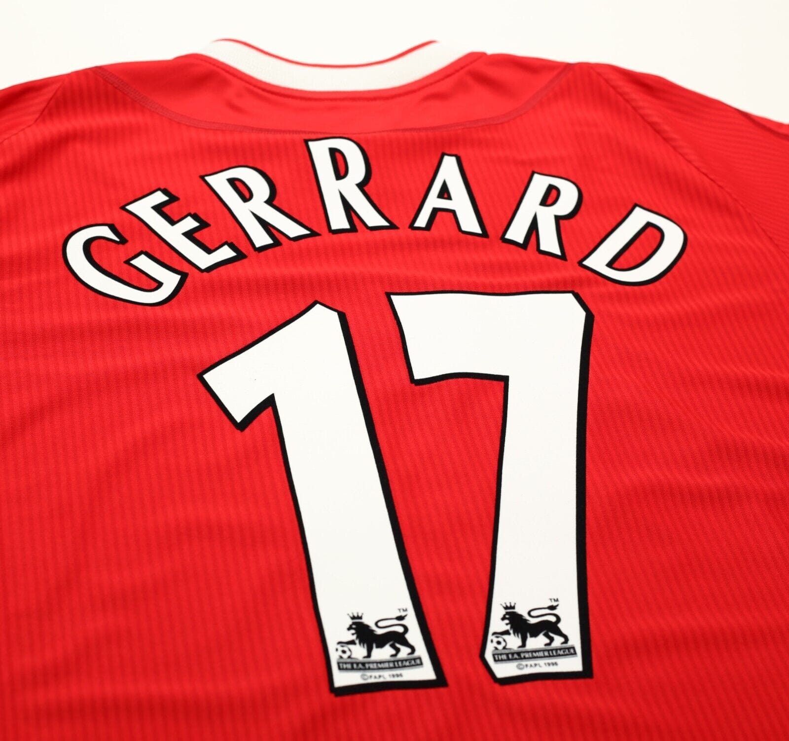2002/04 GERRARD #17 Liverpool Vintage Reebok Home LS Football Shirt Jersey (M)