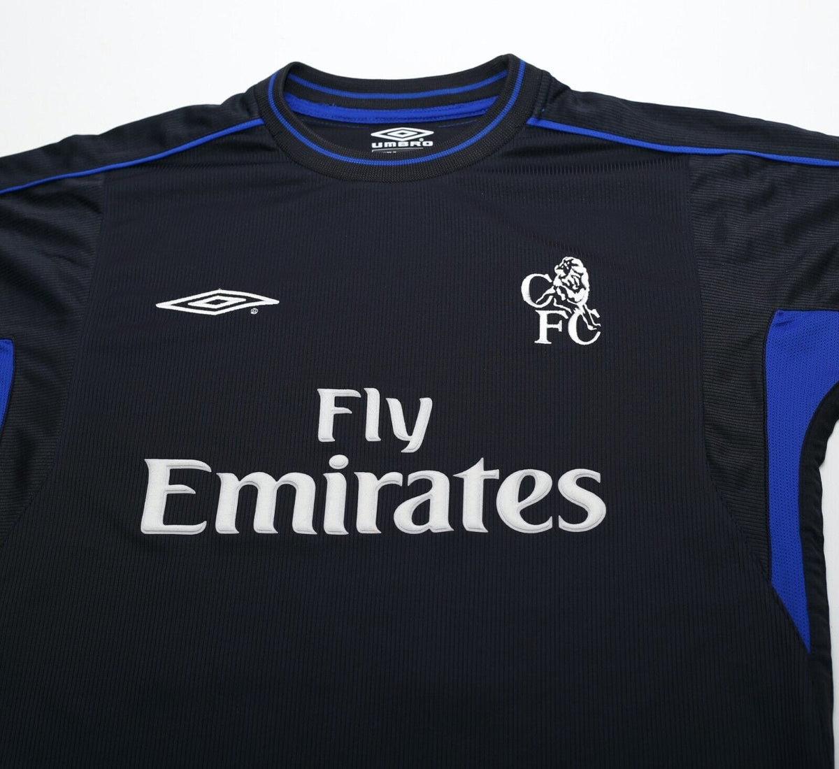 2002/04 GUDJOHNSEN #22 Chelsea Vintage Umbro Away Football Shirt (M)