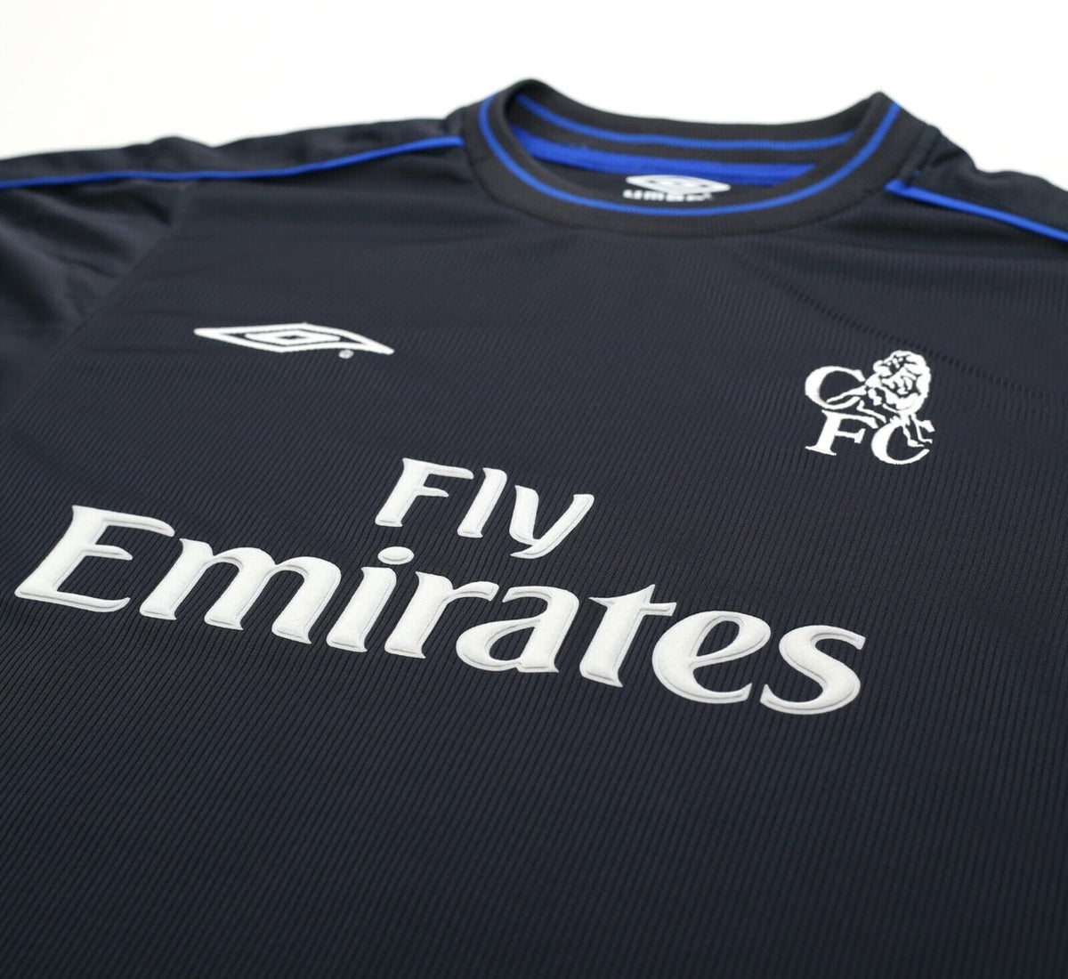 2002/04 GUDJOHNSEN #22 Chelsea Vintage Umbro Away Football Shirt (M)