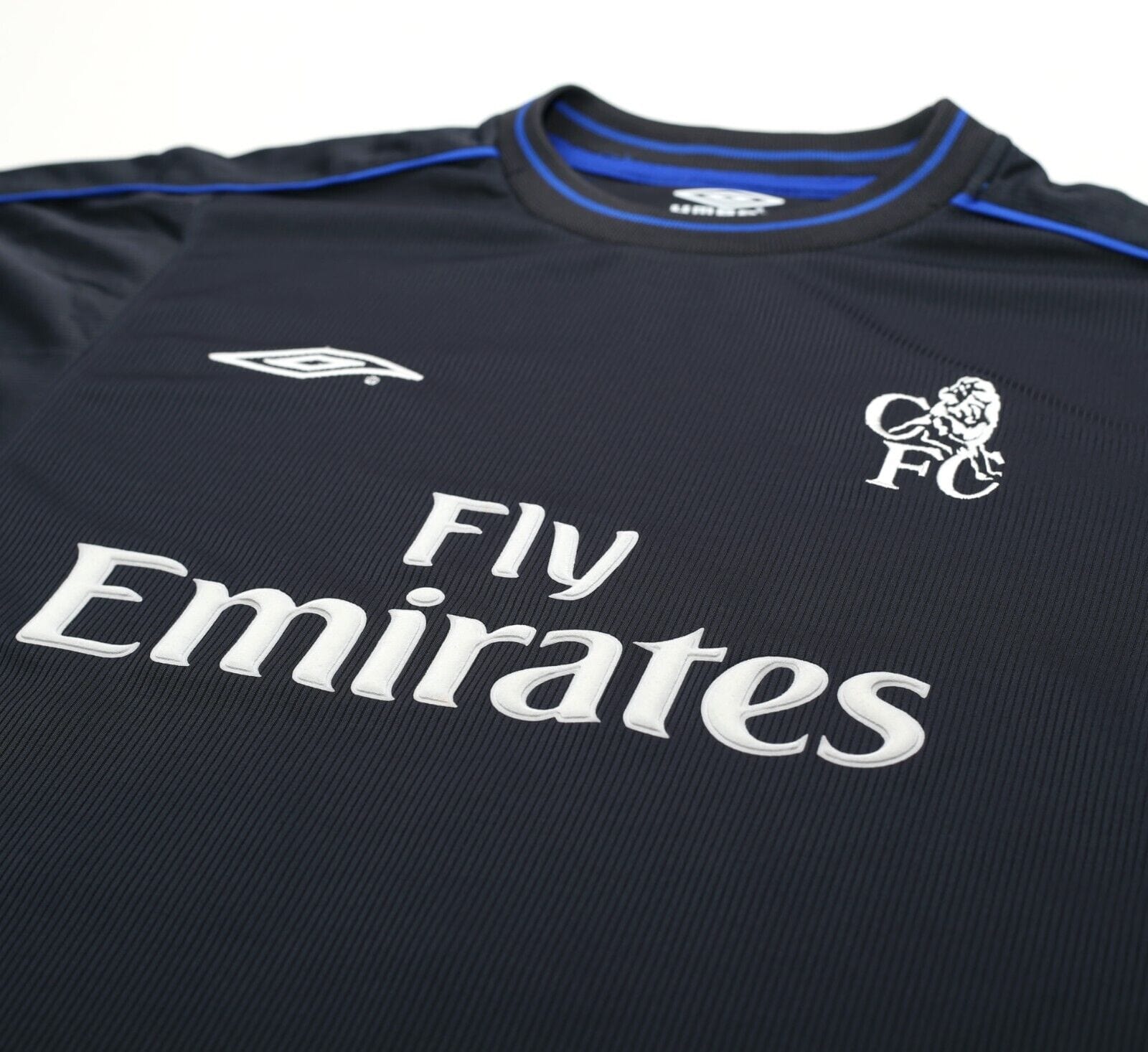 2002/04 GUDJOHNSEN #22 Chelsea Vintage Umbro Away Football Shirt (M)