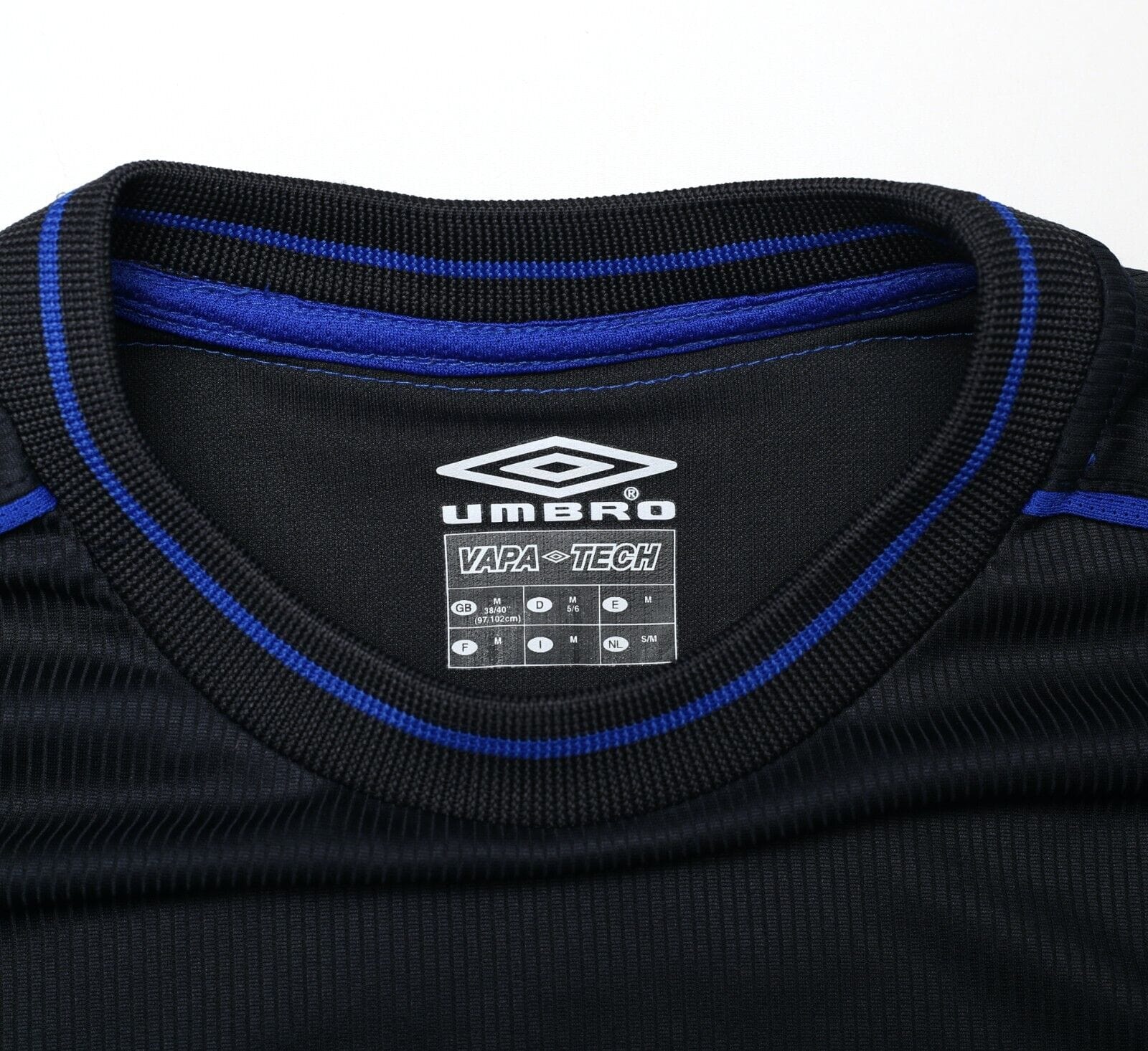 2002/04 GUDJOHNSEN #22 Chelsea Vintage Umbro Away Football Shirt (M)