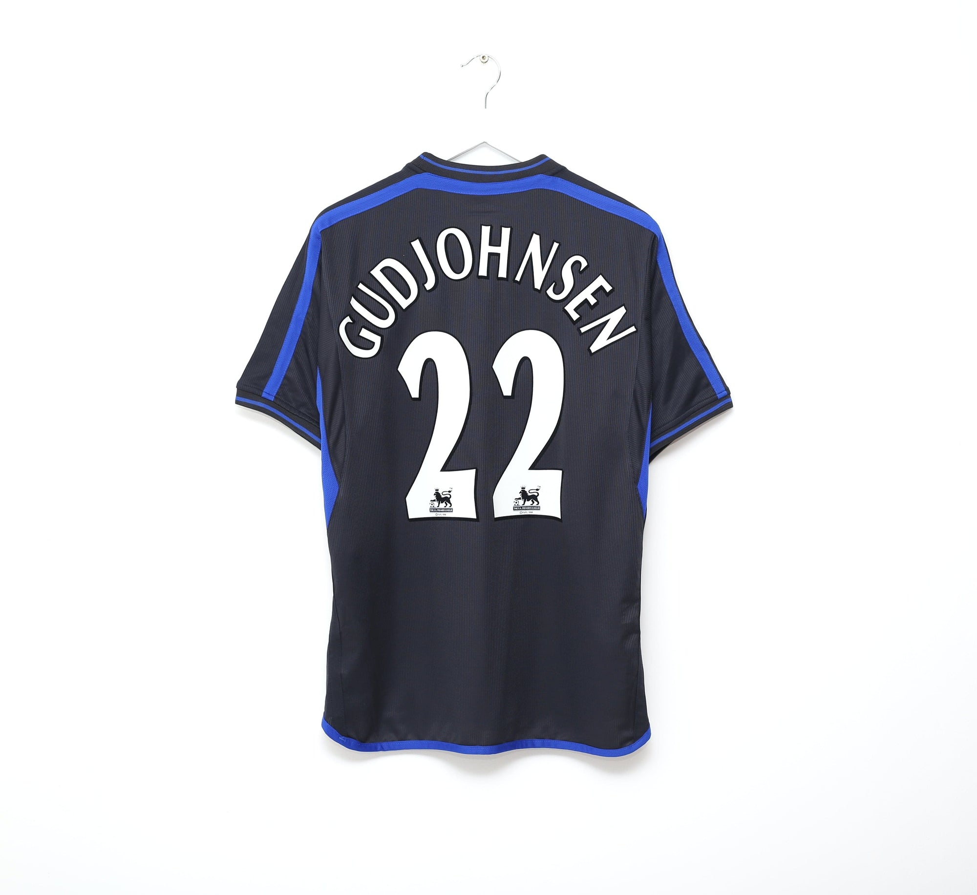 2002/04 GUDJOHNSEN #22 Chelsea Vintage Umbro Away Football Shirt (M)