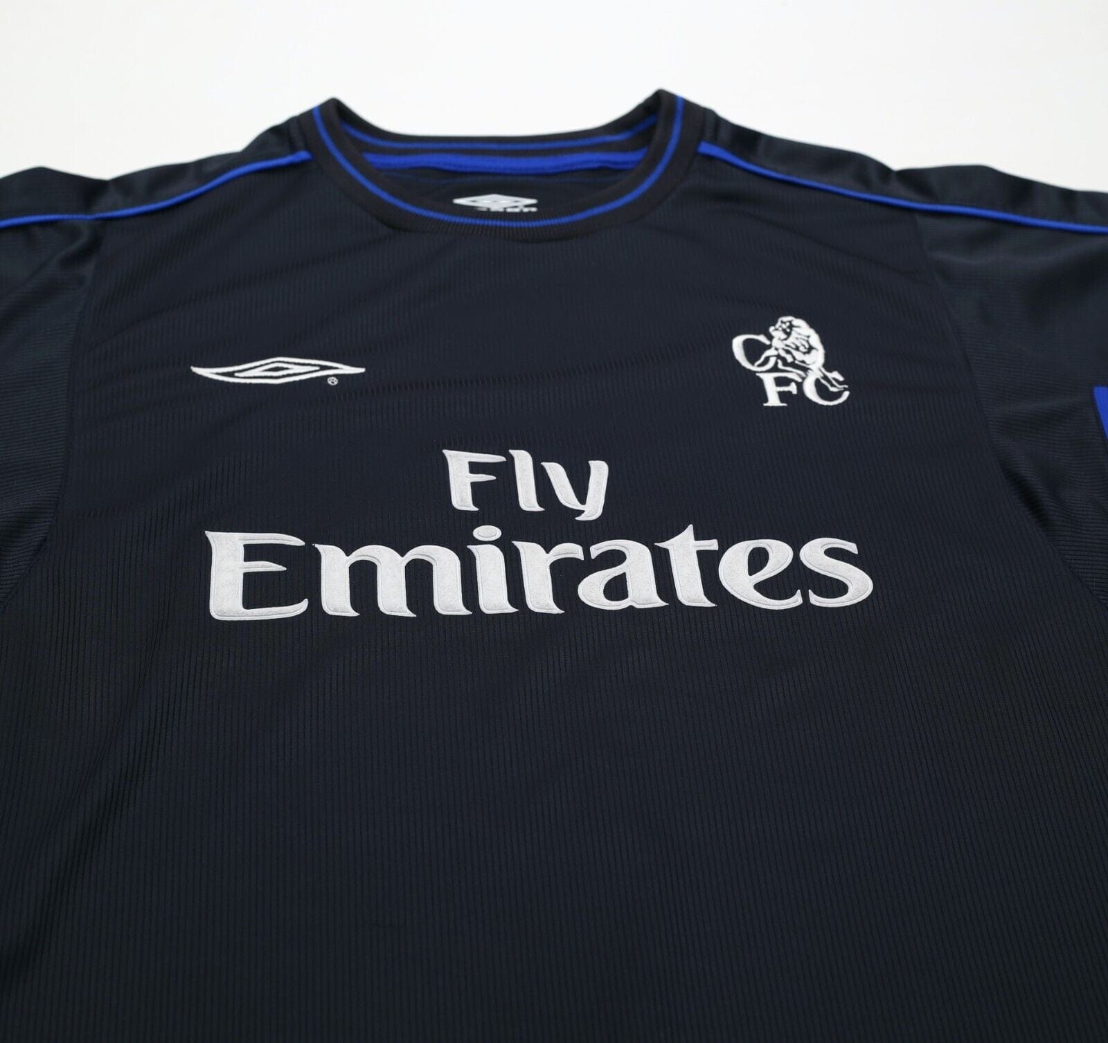 2002/04 GUDJOHNSEN #22 Chelsea Vintage Umbro Long Sleeve Away