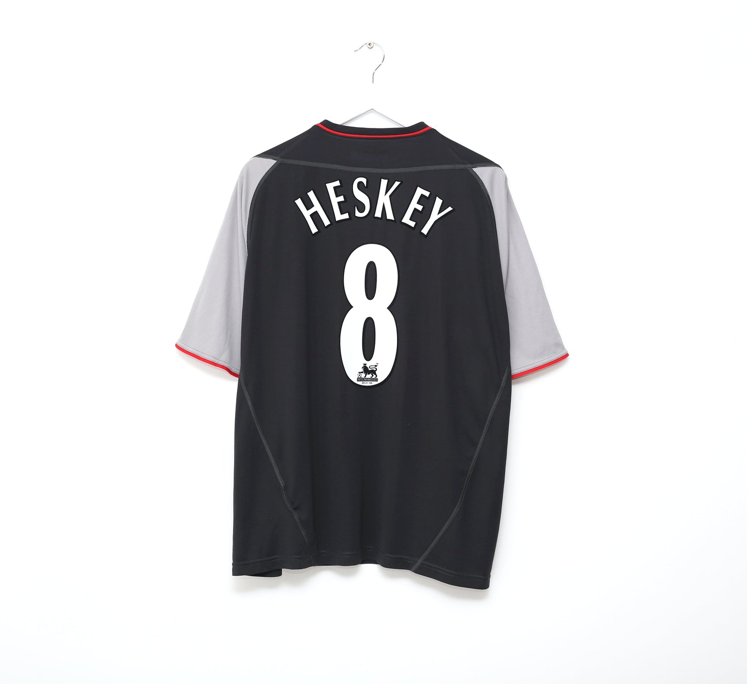 2002/04 HESKEY #8 Liverpool Vintage Reebok Away Football