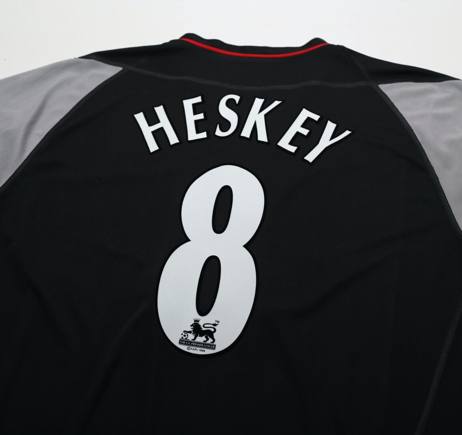 2002/04 HESKEY #8 Liverpool Vintage Reebok Away Football Shirt (L)