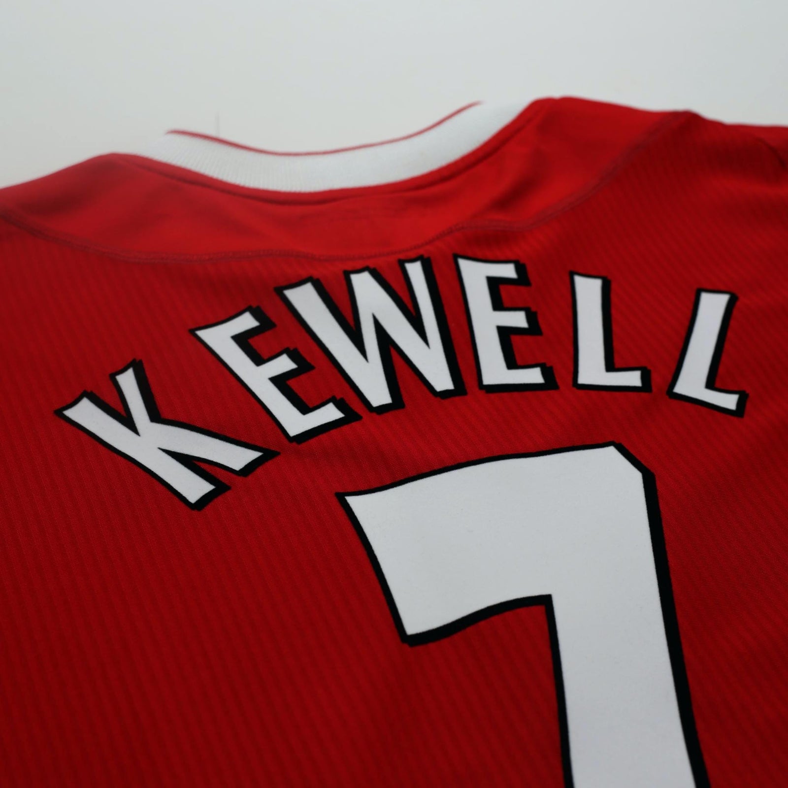 2002/04 Kewell #7 Liverpool Vintage Reebok Home Football Shirt (L)