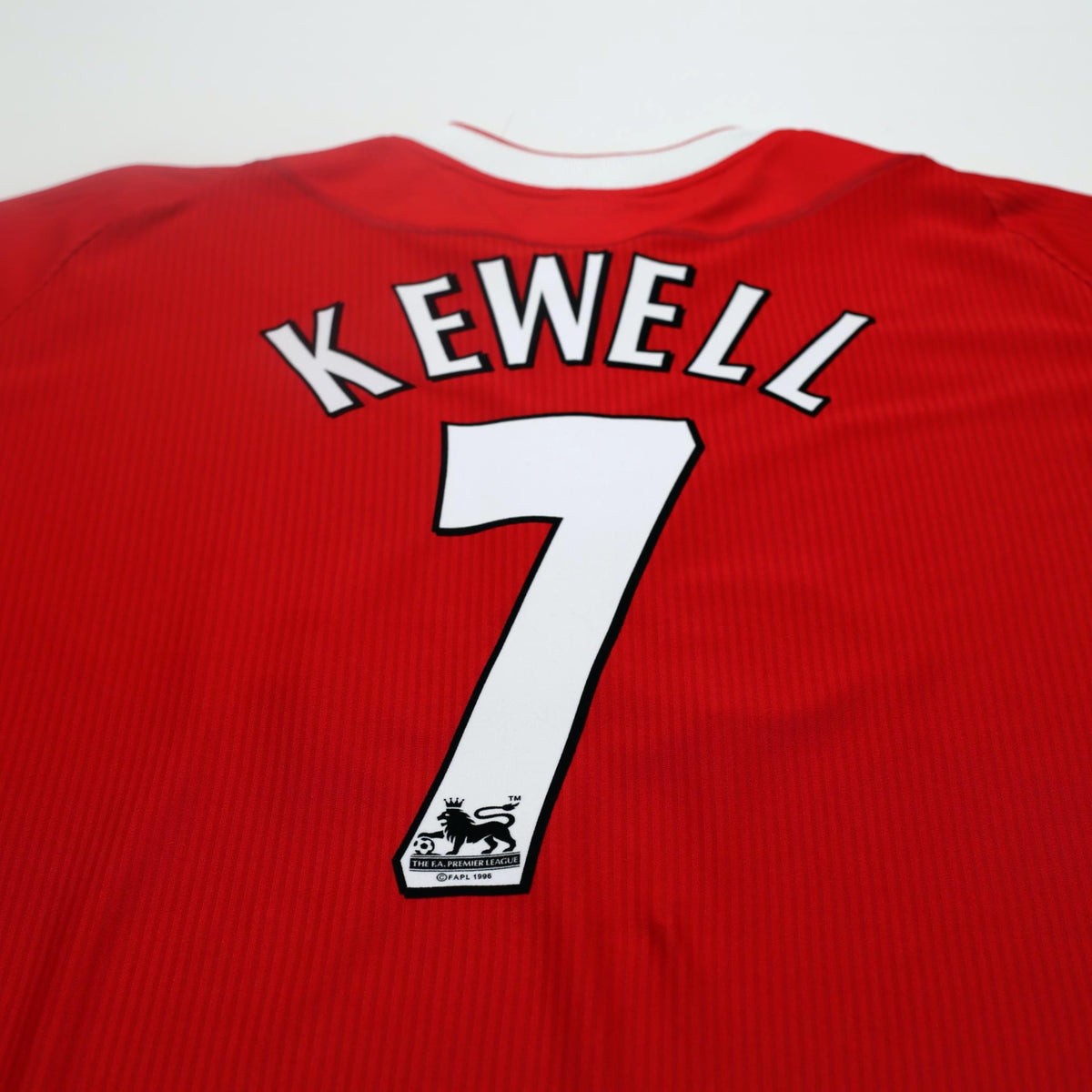 2002/04 Kewell #7 Liverpool Vintage Reebok Home Football Shirt (L)