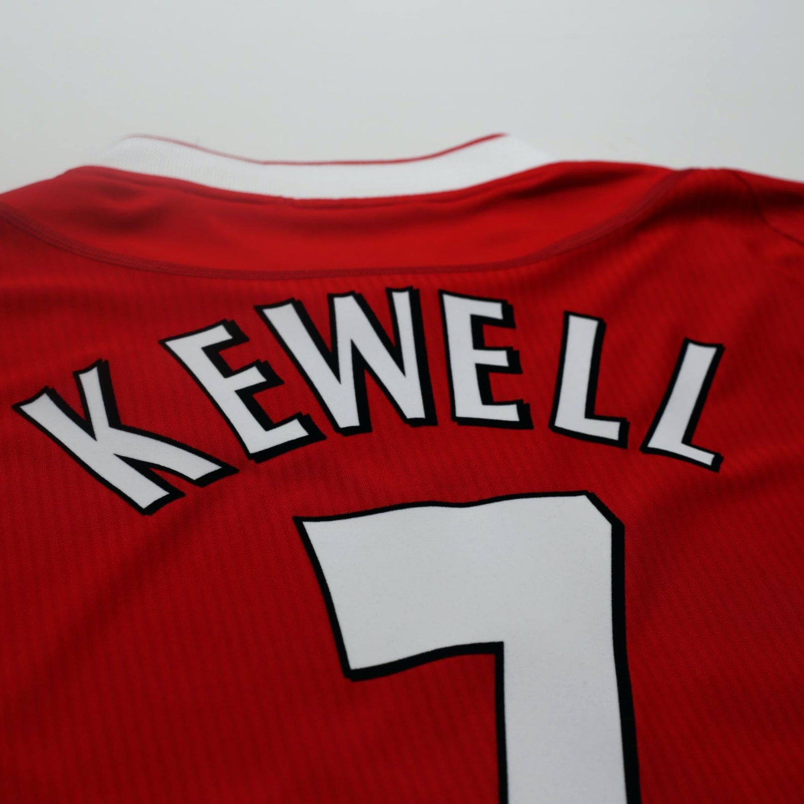2002/04 Kewell #7 Liverpool Vintage Reebok Home Football Shirt (M)