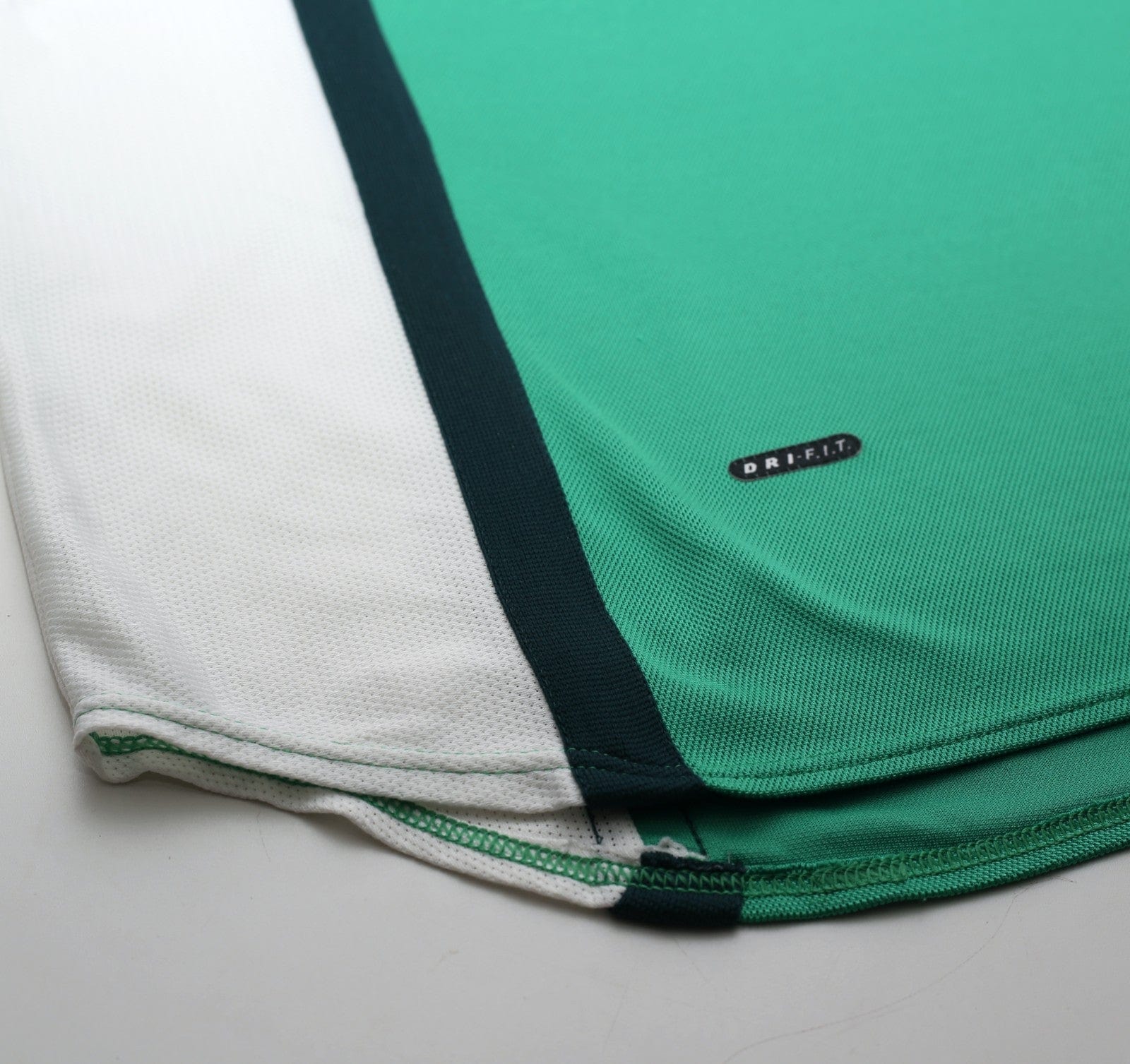 2002/04 OKOCHA #10 Nigeria Vintage Nike Home Football Shirt (XL) PSG 98