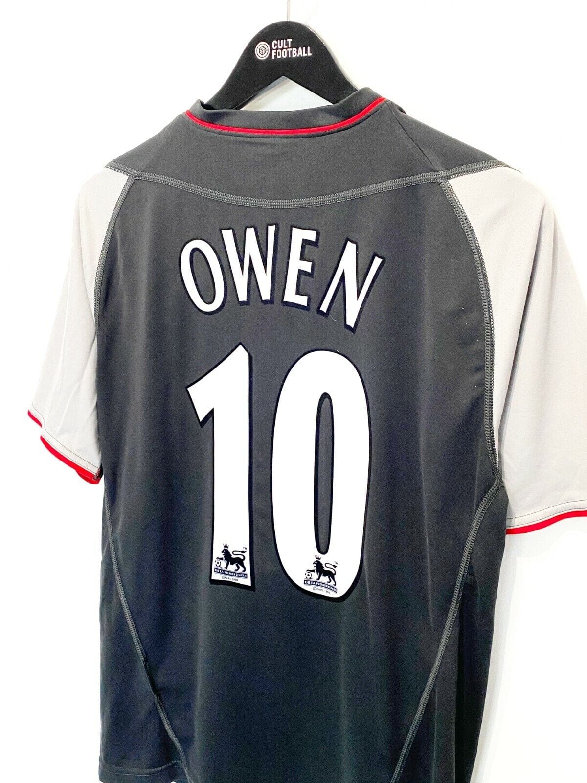 2002/04 OWEN #10 Liverpool Vintage Reebok Away Football Shirt Jersey (S) England
