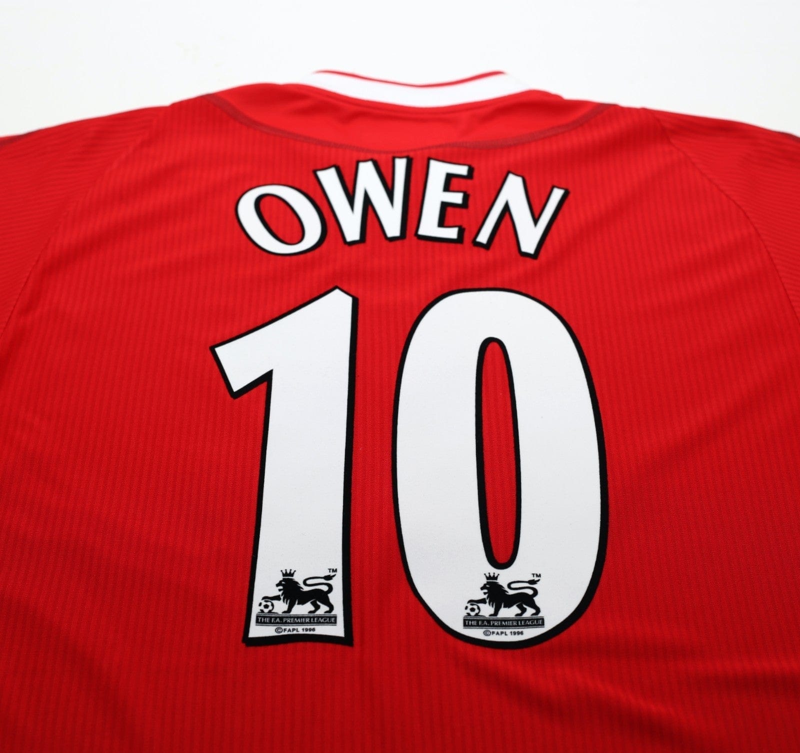 2002/04 OWEN #10 Liverpool Vintage Reebok Home Football Shirt (S) 36/38