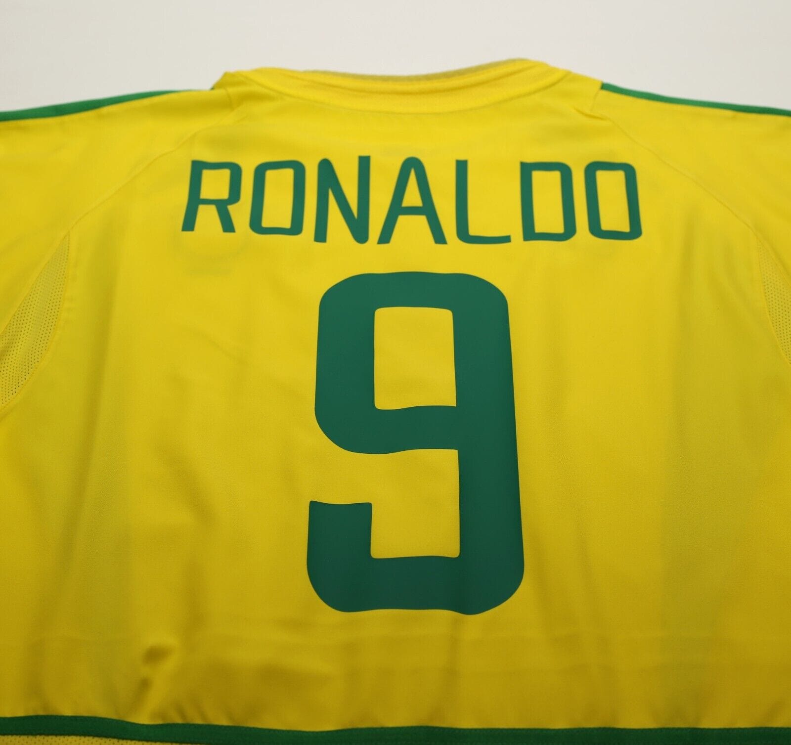 2002/04 RONALDO #9 Brazil Vintage Nike Home Football Shirt (L)