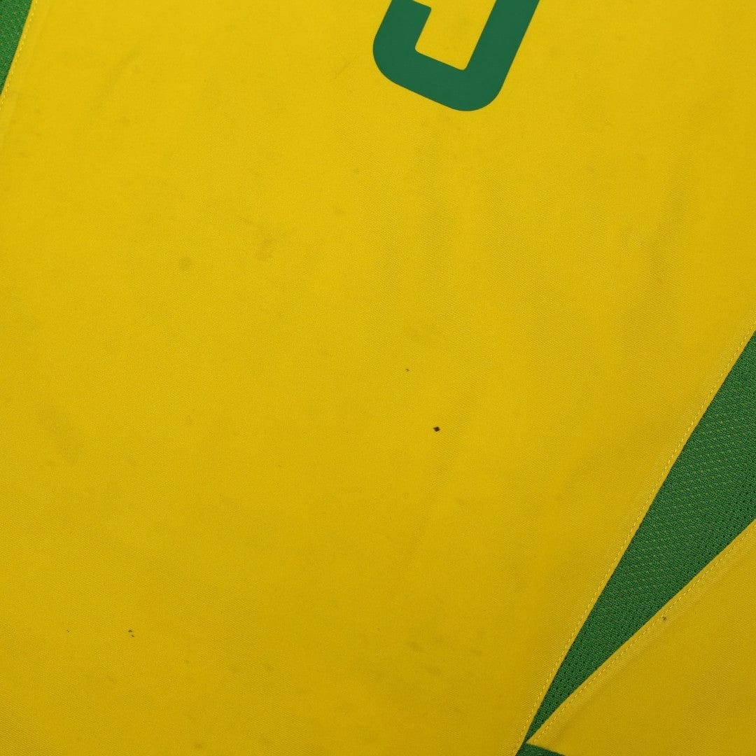 2002/04 Ronaldo #9 Brazil Vintage Nike Home Football Shirt (M)