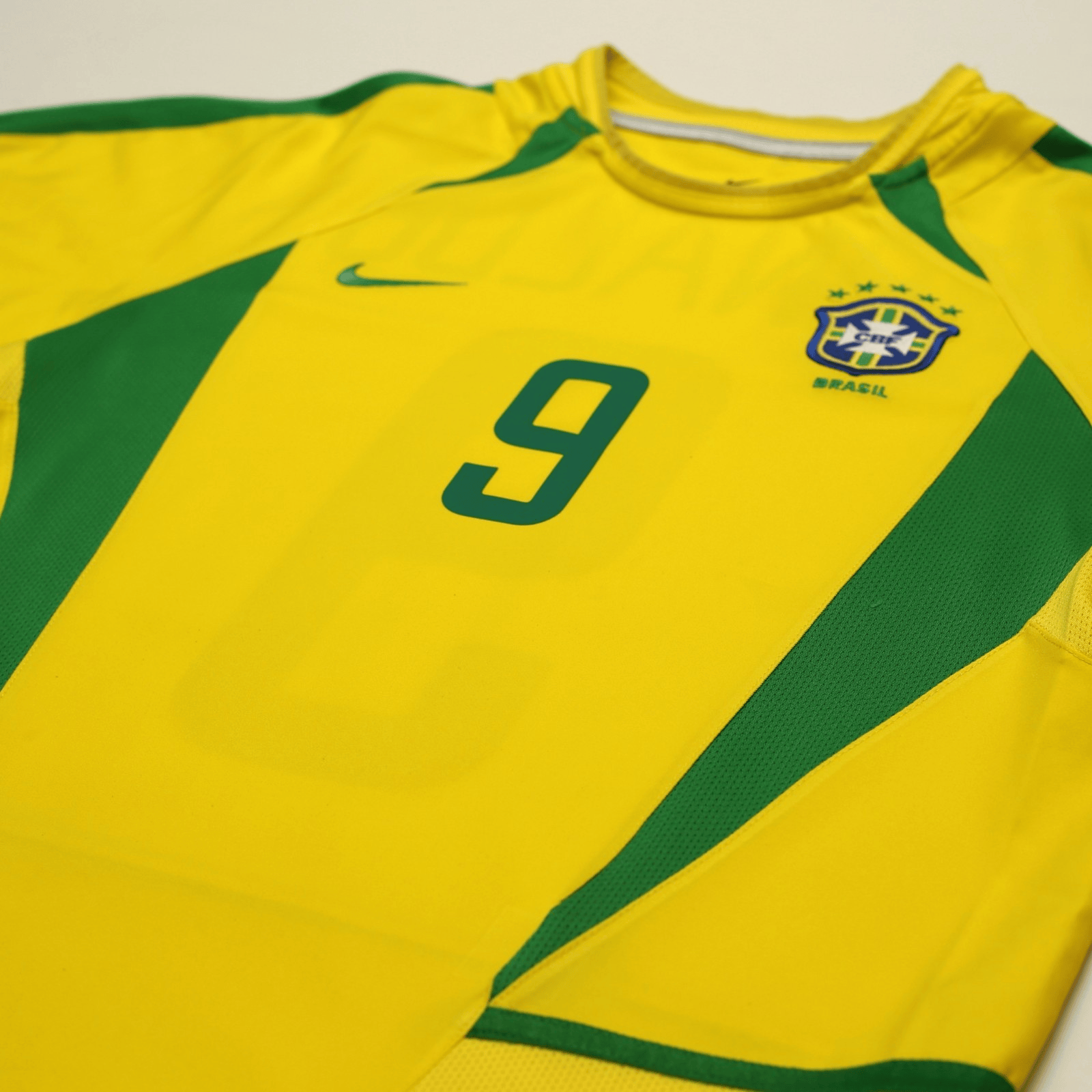 2002/04 Ronaldo #9 Brazil Vintage Nike Home Football Shirt (S)